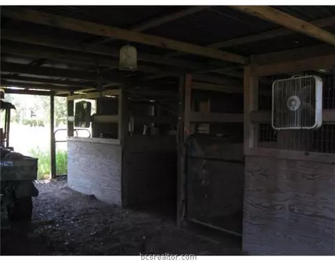 6569 Dick Elliott Rd, Bryan, TX 77808 photo 10