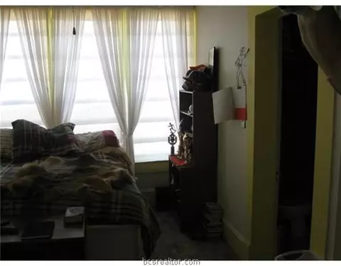 6569 Dick Elliott Rd, Bryan, TX 77808 photo 9