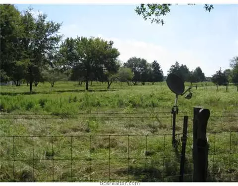 6569 Dick Elliott Rd, Bryan, TX 77808 photo 2