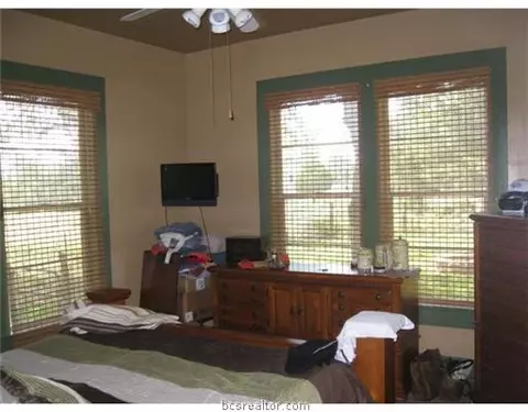 6569 Dick Elliott Rd, Bryan, TX 77808 photo 8