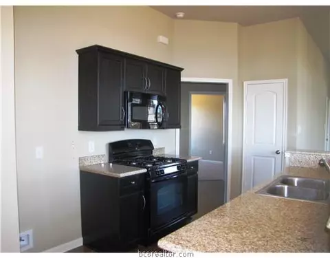2010 Positano, Bryan, TX 77802 photo 4