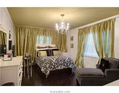 3501 Parkway, Bryan, TX 77802 photo 8