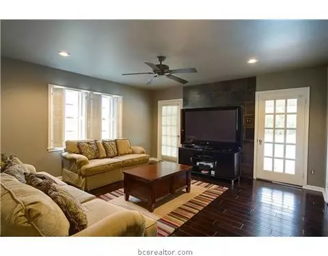3501 Parkway, Bryan, TX 77802 photo 7