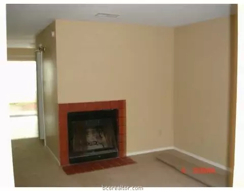 1202 Verde Dr, Bryan, TX 77807 photo 3