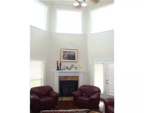 4008 Austins, Bryan, TX 77808 photo 2