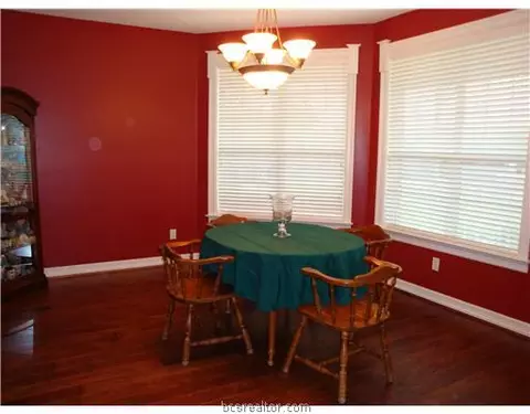 4008 Austins, Bryan, TX 77808 photo 4