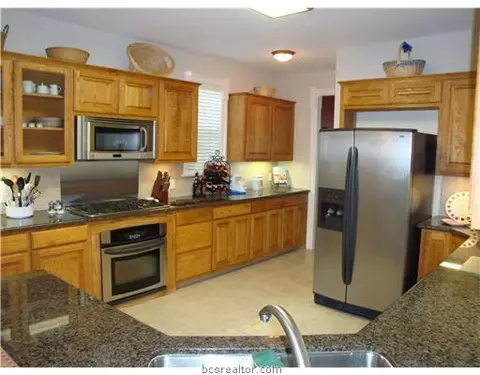 4008 Austins, Bryan, TX 77808 photo 3