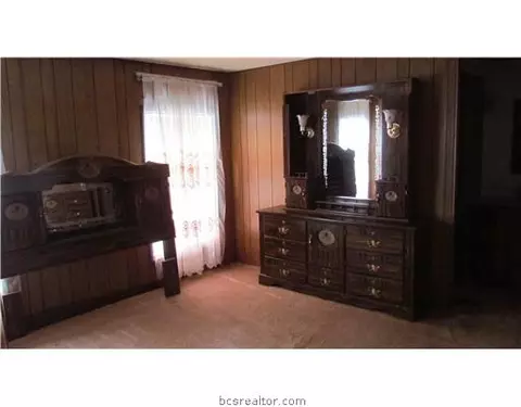 306 Elm St, Somerville, TX 77879 photo 5