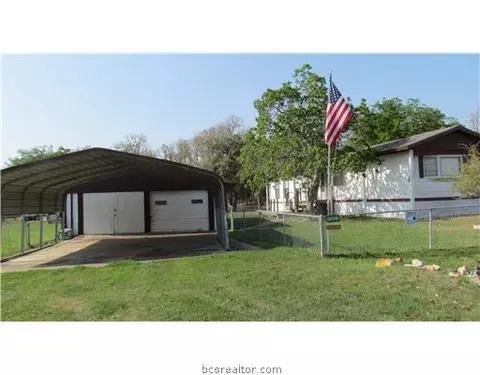 306 Elm St, Somerville, TX 77879 photo 7