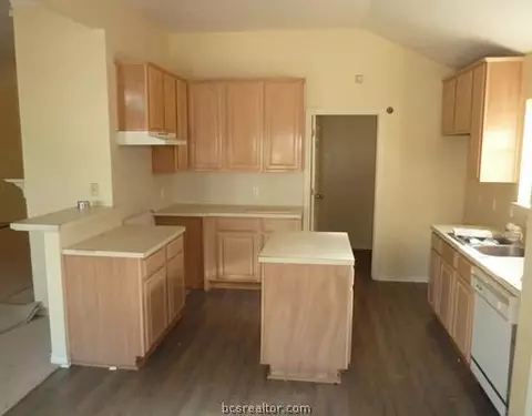 2828 Brandywine Cir, Bryan, TX 77807 photo 3