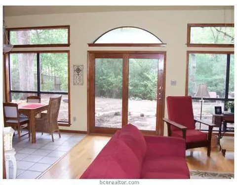 4213 Warwick, Bryan, TX 77802 photo 3