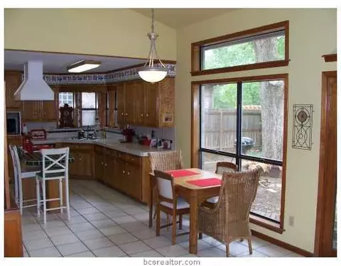 4213 Warwick, Bryan, TX 77802 photo 6