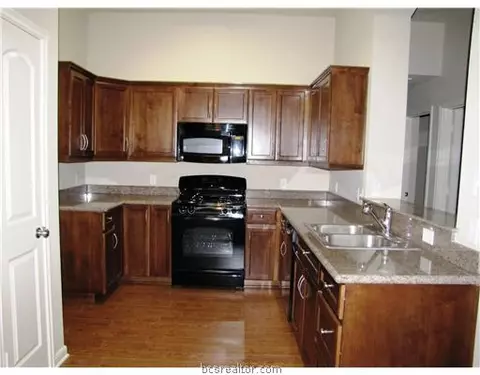 2021 Turning Leaf, Bryan, TX 77807 photo 4