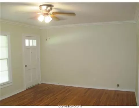 1414 E 25th St, Bryan, TX 77803 photo 2