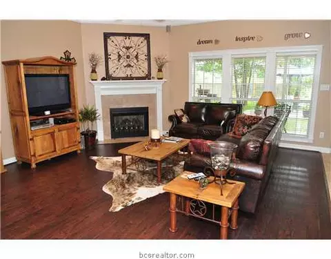 3808 Williams Trace Dr, Bryan, TX 77808 photo 5