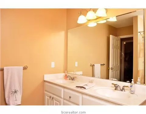 3808 Williams Trace Dr, Bryan, TX 77808 photo 11