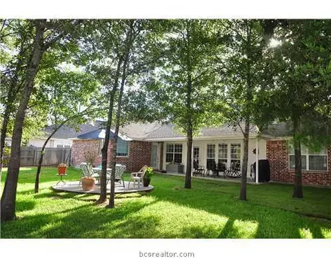 3808 Williams Trace Dr, Bryan, TX 77808 photo 12