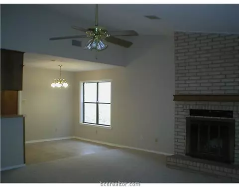 3232 Red Robin, Bryan, TX 77802 photo 4