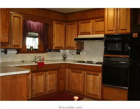 1789 Frieda Ln, Bryan, TX 77808 photo 4