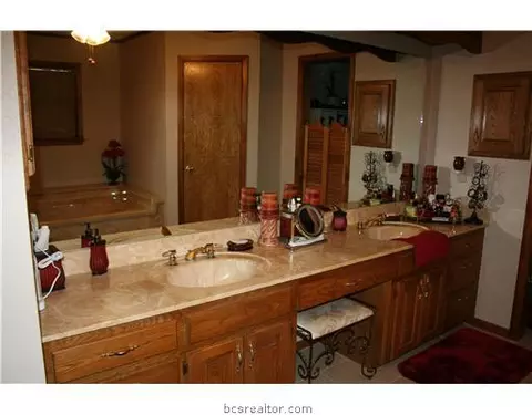 1789 Frieda Ln, Bryan, TX 77808 photo 6