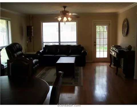 2908 Braeburn St, Bryan, TX 77802 photo 5