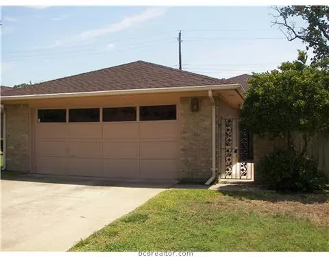 2908 Braeburn St, Bryan, TX 77802 photo 1