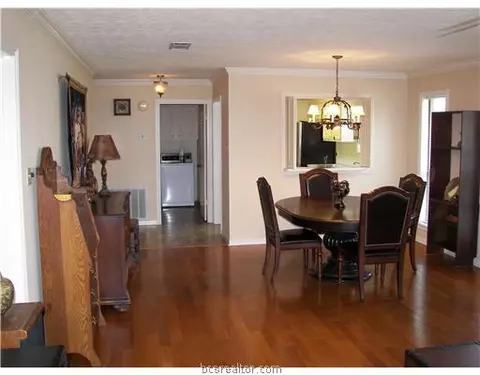 2908 Braeburn St, Bryan, TX 77802 photo 4