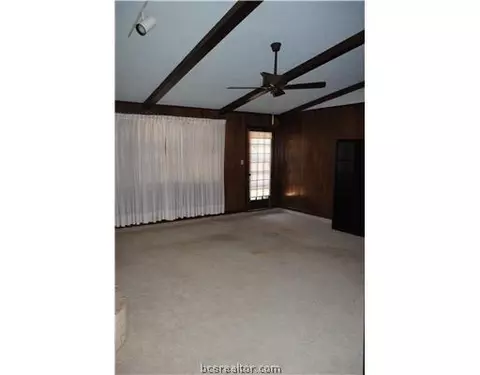 3010 Camelot, Bryan, TX 77802 photo 3