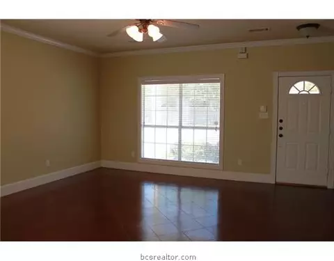 3689 Holick, Bryan, TX 77801 photo 2