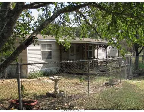 132 Batson, Normangee, TX 77871 photo 2