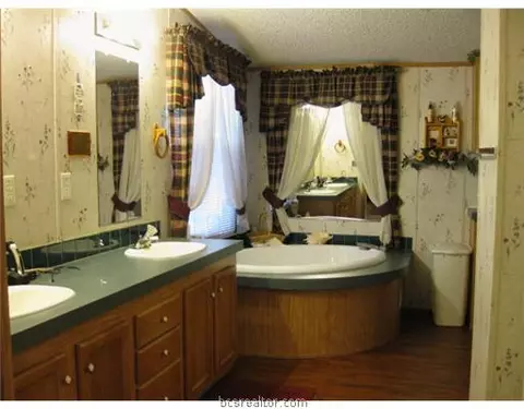 132 Batson, Normangee, TX 77871 photo 10