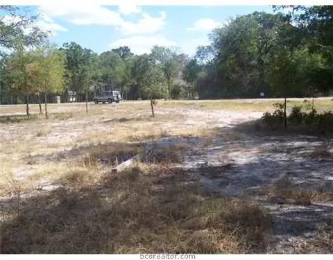 7655 Hidden, Bryan, TX 77808 photo 6