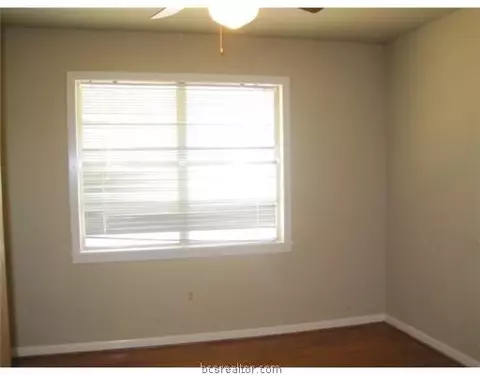 1602 E 25th St, Bryan, TX 77803 photo 6