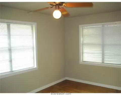 1602 E 25th St, Bryan, TX 77803 photo 4