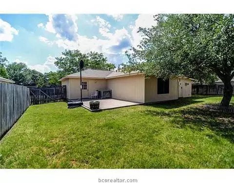 4701 Brompton Ln, Bryan, TX 77802 photo 11