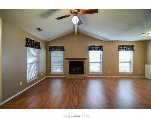 4701 Brompton Ln, Bryan, TX 77802 photo 3