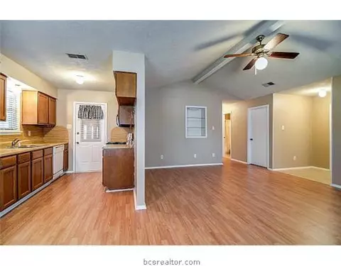 4701 Brompton Ln, Bryan, TX 77802 photo 5