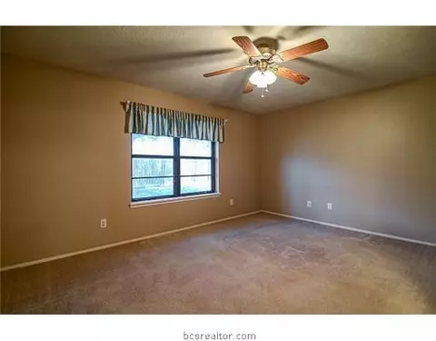 4701 Brompton Ln, Bryan, TX 77802 photo 6