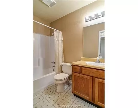 4701 Brompton Ln, Bryan, TX 77802 photo 9