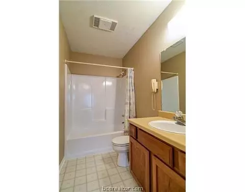 4701 Brompton Ln, Bryan, TX 77802 photo 10