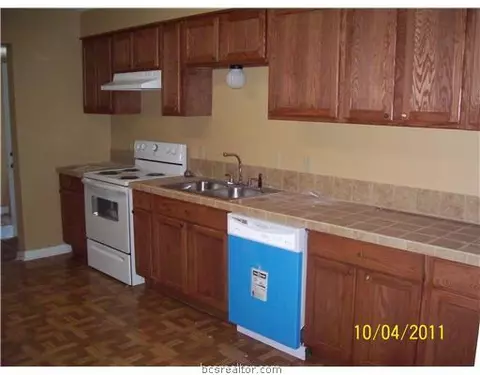 1101 E 25th St, Bryan, TX 77803 photo 4