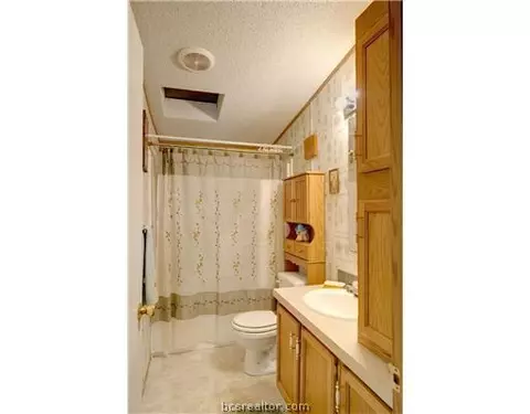 10352 Jackrabbit Ln, Bryan, TX 77808 photo 8