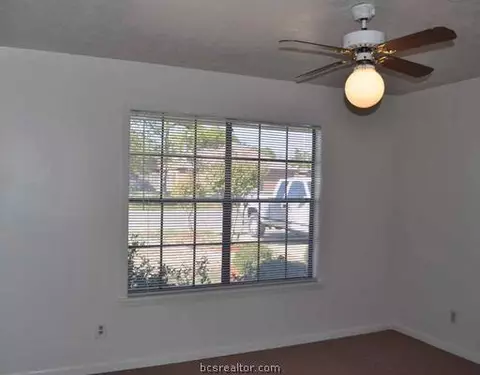4504 Meadowbrook Dr, Bryan, TX 77802 photo 7