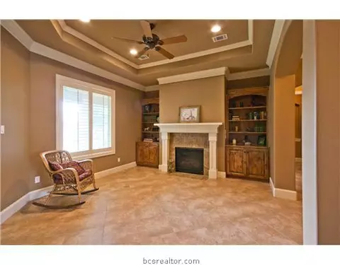 4208 Serrano, Bryan, TX 77802 photo 2