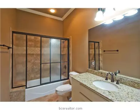 4208 Serrano, Bryan, TX 77802 photo 10