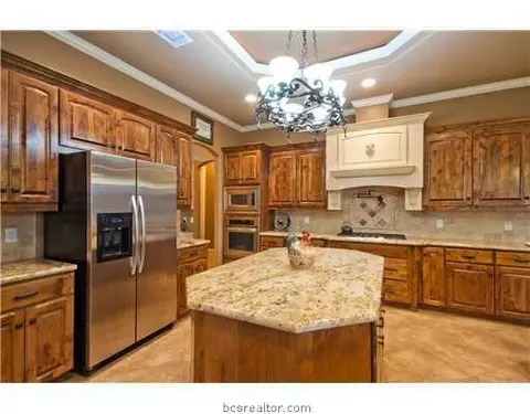 4208 Serrano, Bryan, TX 77802 photo 4
