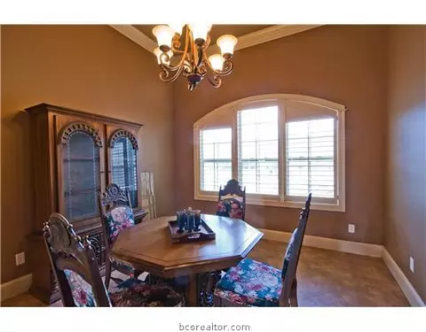 4208 Serrano, Bryan, TX 77802 photo 5