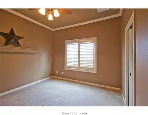 4208 Serrano, Bryan, TX 77802 photo 9
