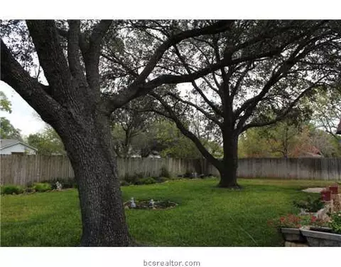 1410 E 29th St, Bryan, TX 77802 photo 8