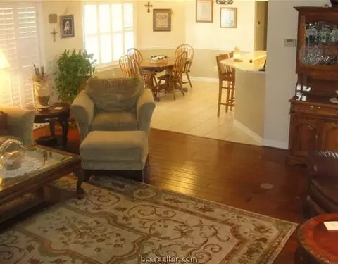 5304 Draycott Ct, Bryan, TX 77802 photo 2